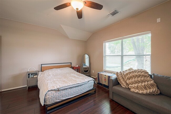 Building Photo - 1602 Rustic Hollow Ln