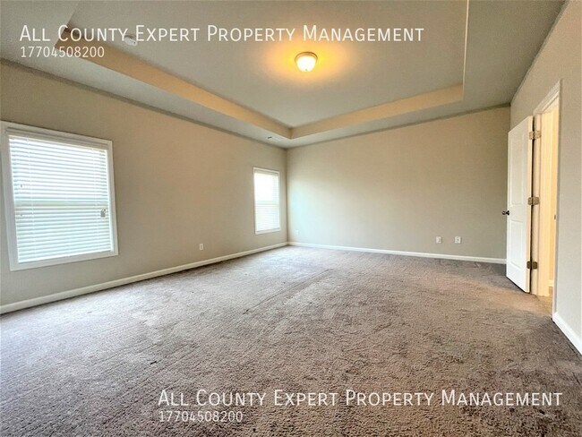 Building Photo - 4845 Frontier Dr