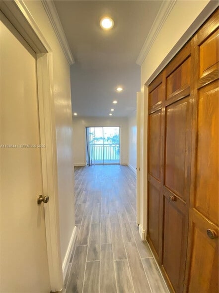 Building Photo - 17051 NE 35th Ave