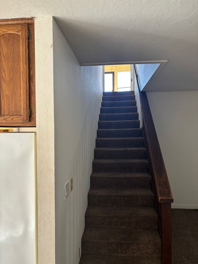 Building Photo - 4 bedroom 2 bath upper west side