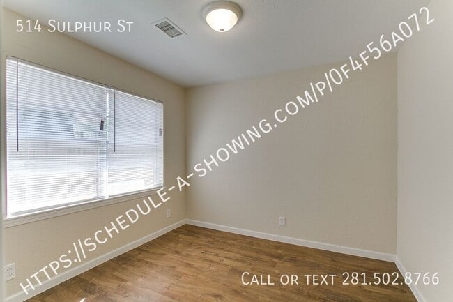 Building Photo - 514 Sulphur St