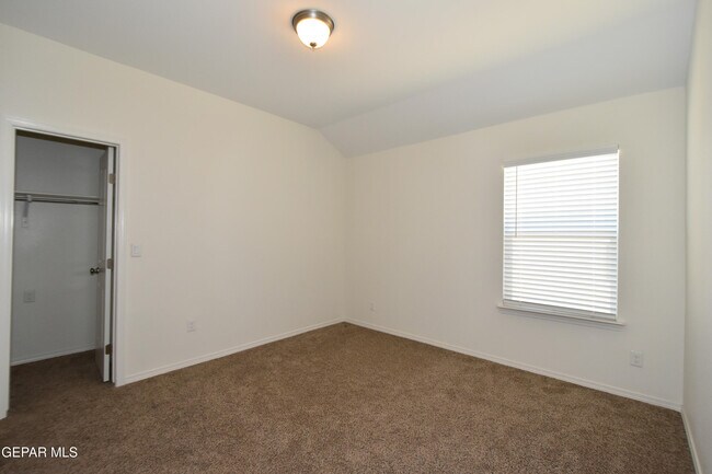 Building Photo - 1253 Indigo Sky St