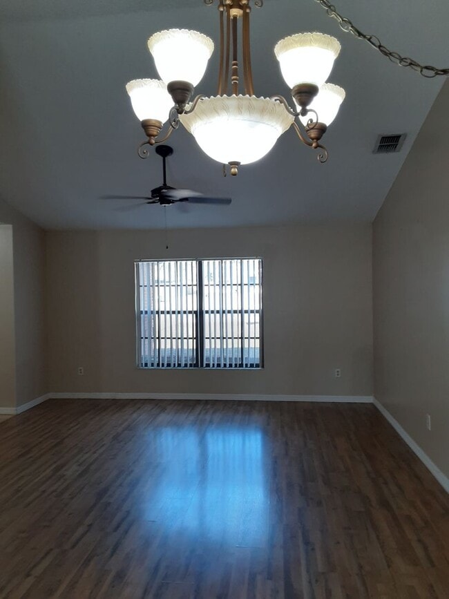 Building Photo - Split Floor Plan POOL HOME