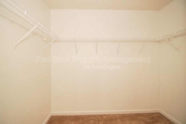 Building Photo - 12419 Deerview Dr