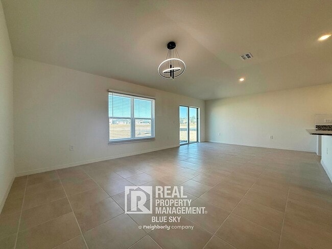 Building Photo - 14603 Abasail Ln