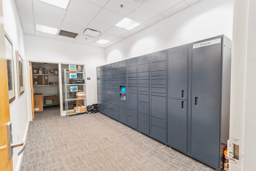 Building Photo - 757 N Orleans St