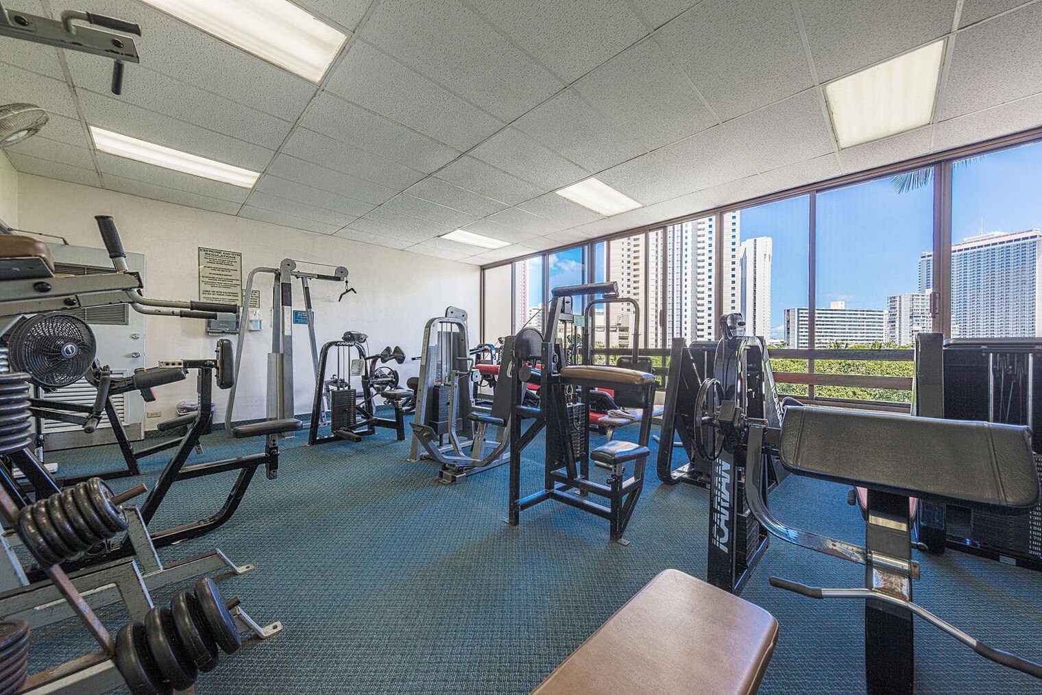 Building Photo - 411 Hobron Ln