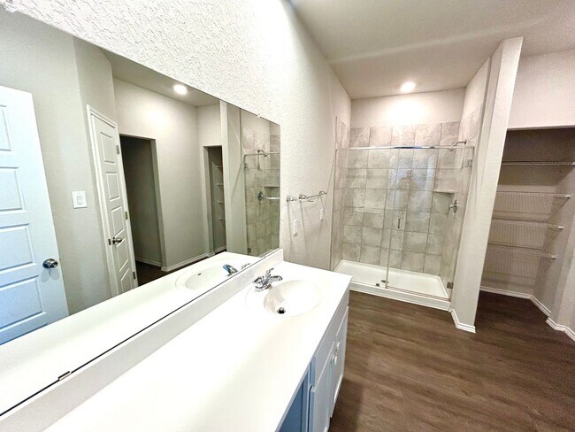 Building Photo - Beautiful 3-Bedroom Home with Office, Community Pool & Large Fenced Yard!