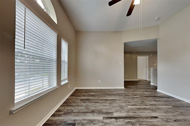 Building Photo - 10623 Mist Ln