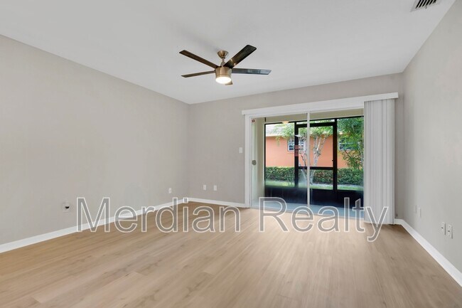 Building Photo - 4920 Tangerine Ave