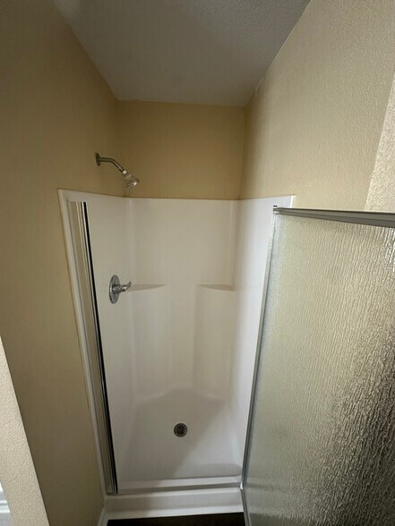 Building Photo - 136 Dormont Dr NE