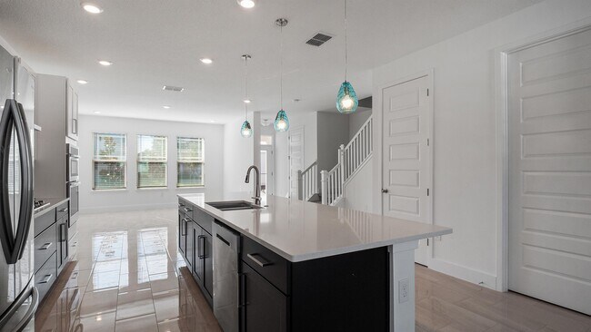 Building Photo - 15318 Lebeau Lp