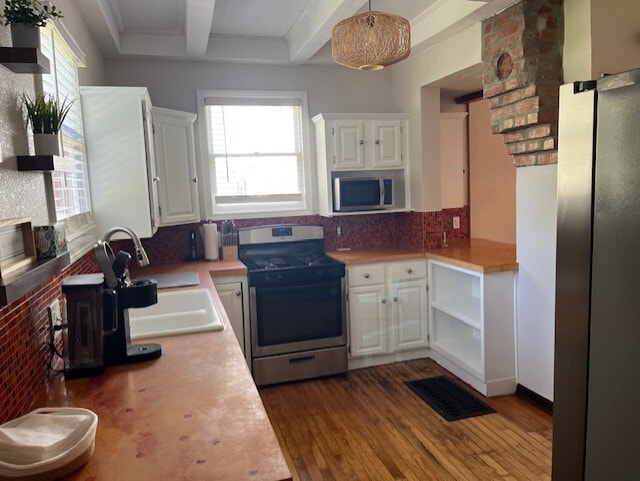 Building Photo - 1409 SW Plass Ave