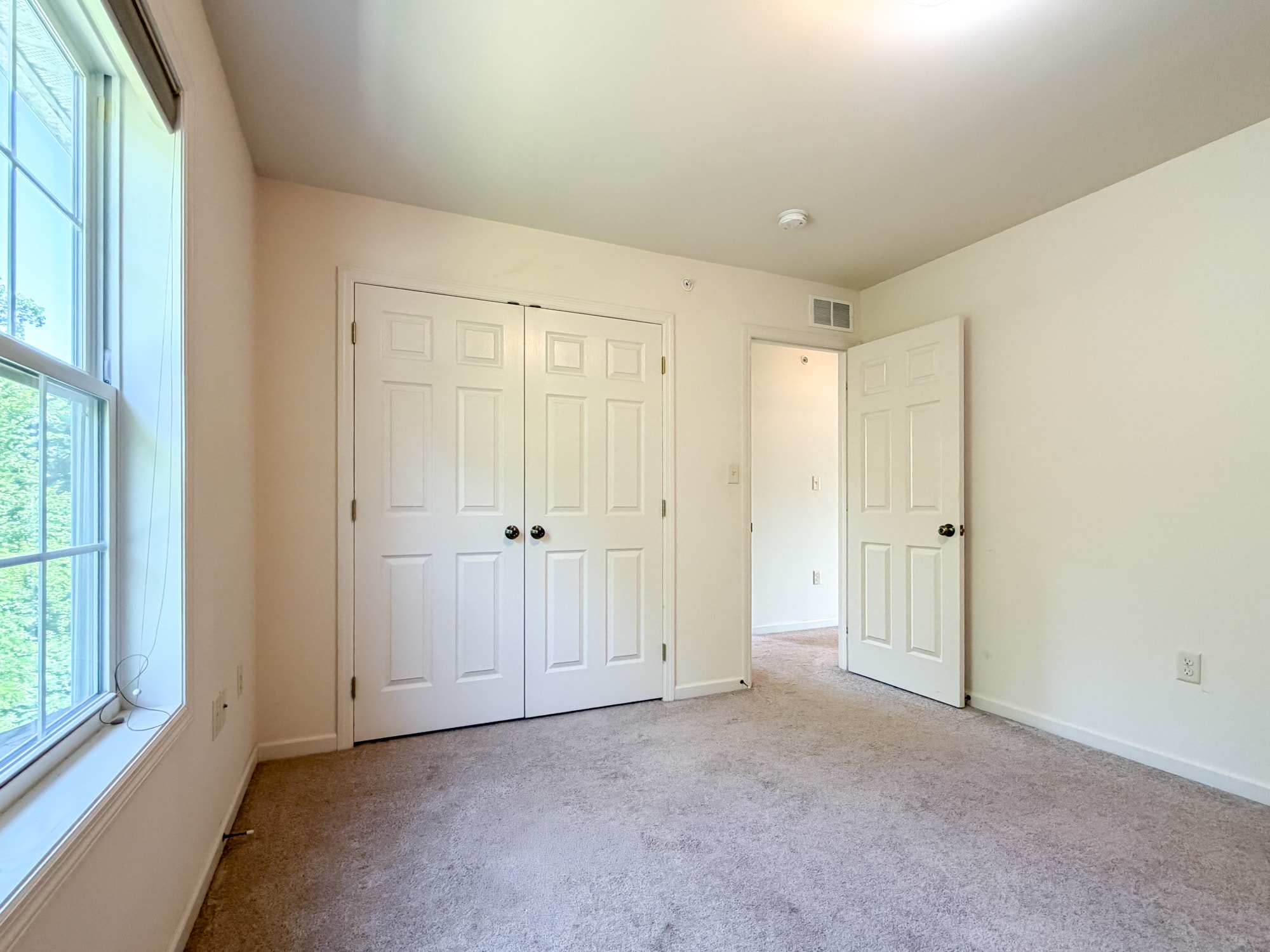 Building Photo - 271 Wildflower Dr