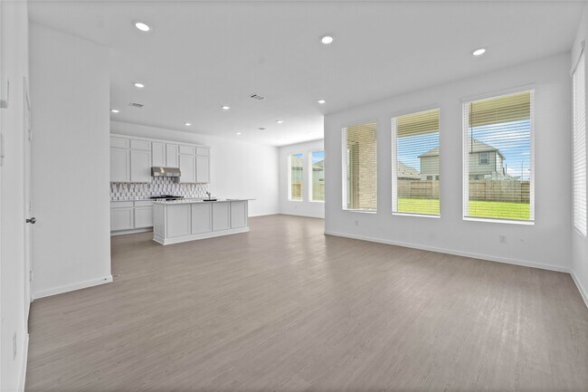 Building Photo - 6415 Laguna Terra Dr