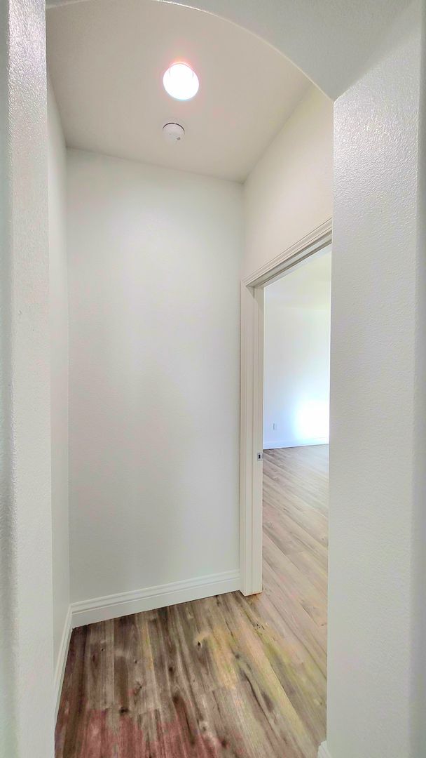 Building Photo - MAYFIELD RANCH ESTATES - N. Mayfield Ranch...