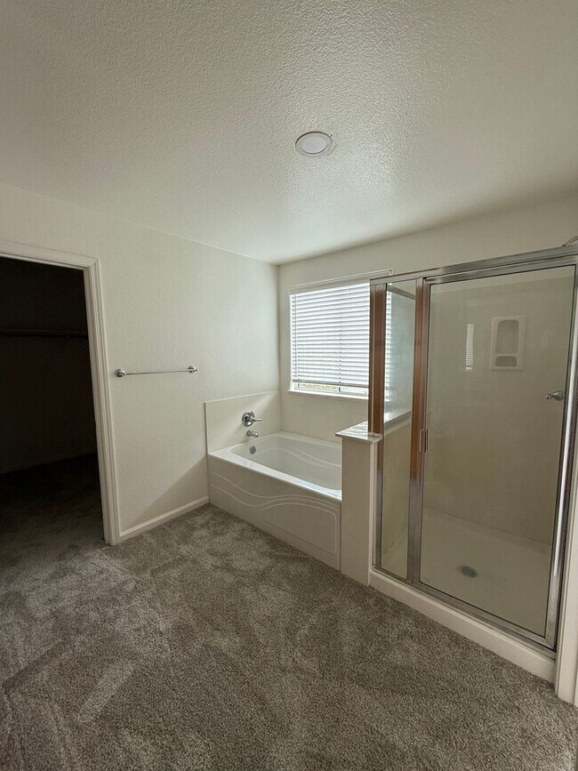 Building Photo - 505 Flora Spring Ct