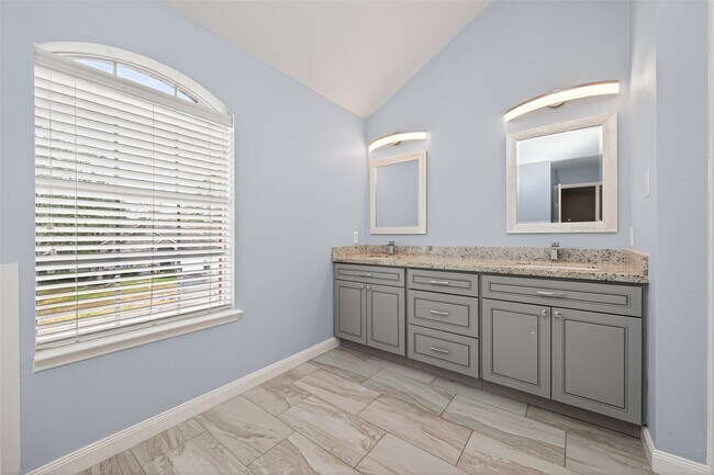 Building Photo - 3810 Timber Rail Dr