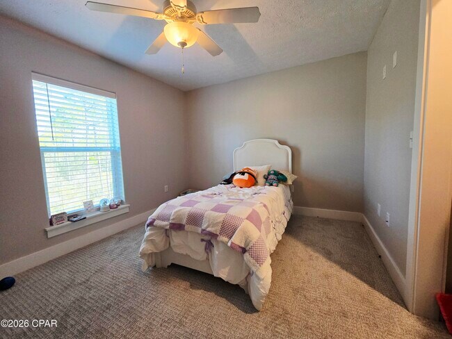 Building Photo - 143 Shallow Reed Dr