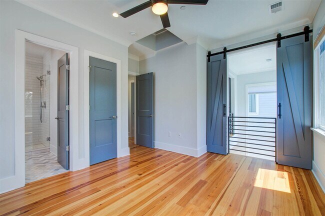 Building Photo - 21 Charlotte Street Apt #D, Charleston, SC...
