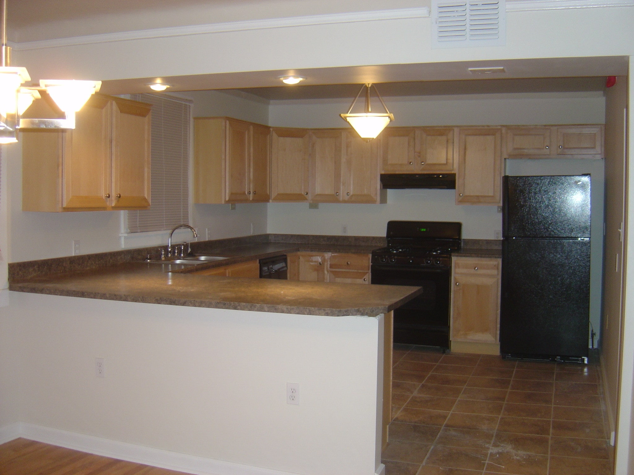 Building Photo - 3316 Robert St