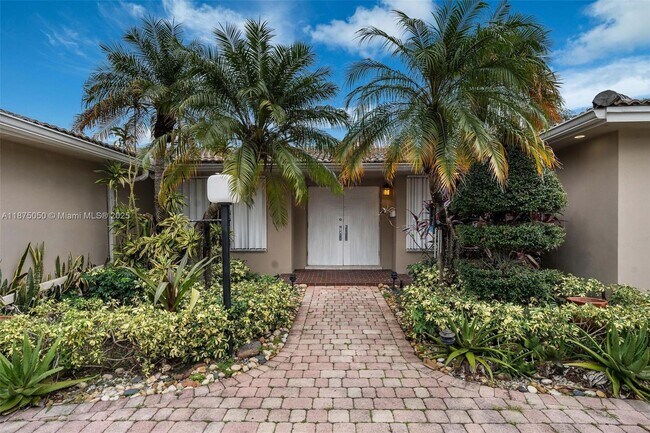 Primary Photo - 20525 Highland Lakes Blvd