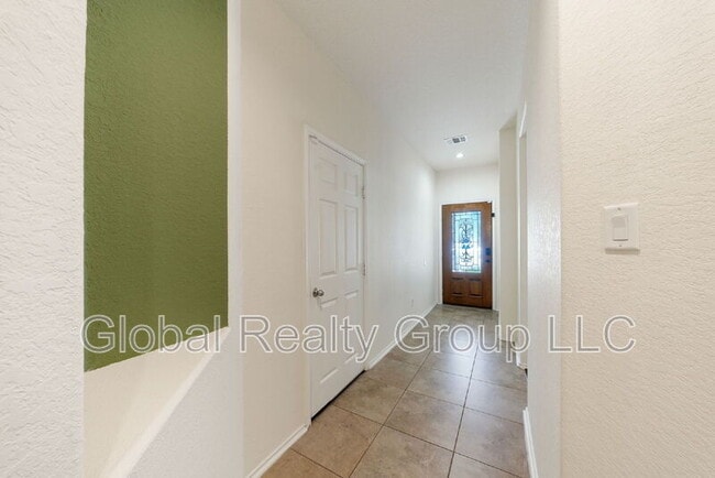 Building Photo - 2118 Pecan Haven
