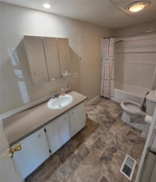 Building Photo - 1634 Dolphin Dr