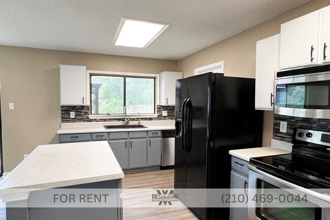 Building Photo - 4535 Oakfield Way