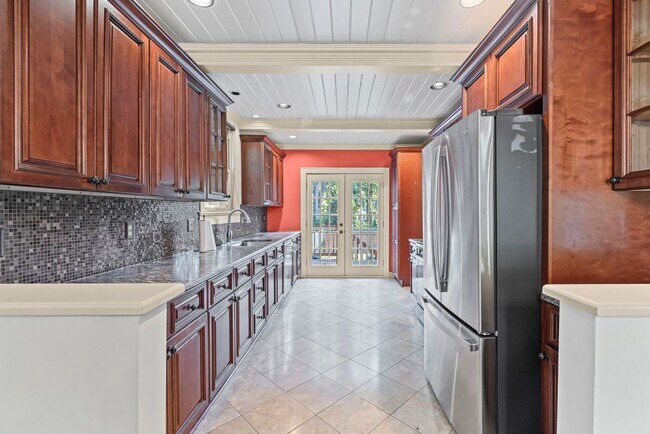 Building Photo - Wonderful Waldo Home!