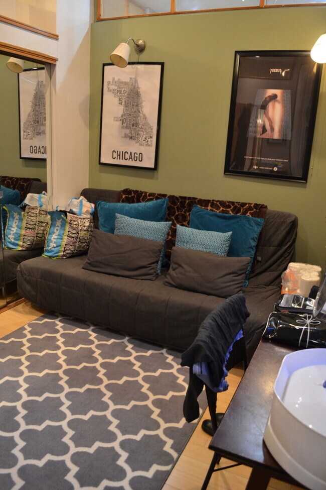 Building Photo - 1232 N Cleaver St