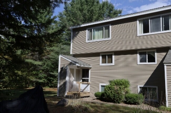 Building Photo - 52 Orris Rd