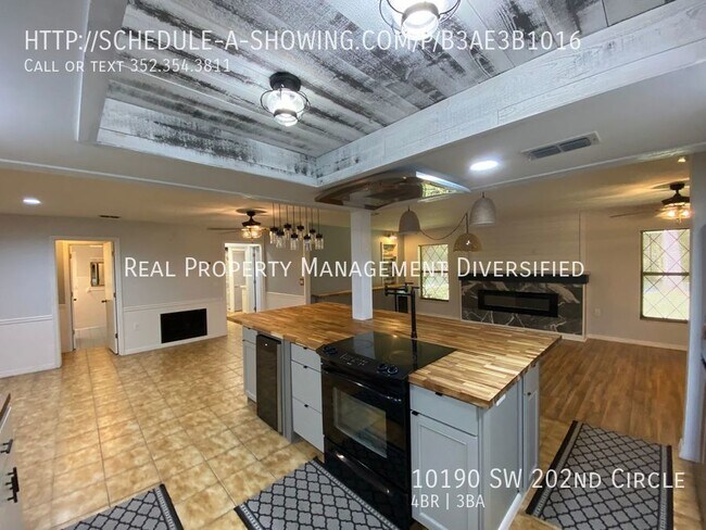 Building Photo - Rainbow Springs  Woodlands - 4/3/2 - Plus ...