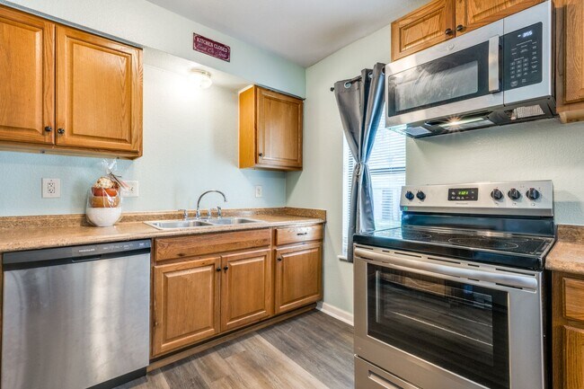 Building Photo - 509 Woodford Ln