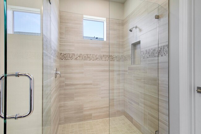 Building Photo - 8990 Dahlia Cir