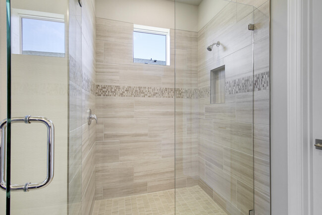 Building Photo - 8990 Dahlia Cir