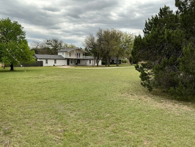 Building Photo - COMING SOON 4/2 with Acreage & BONUS SPACE