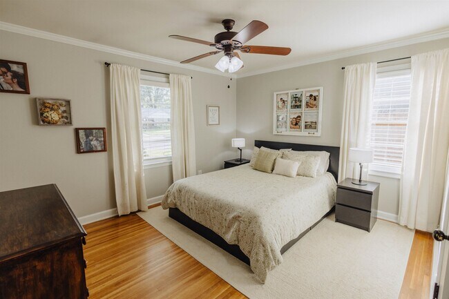 Building Photo - 4960 Hummingbird Ln