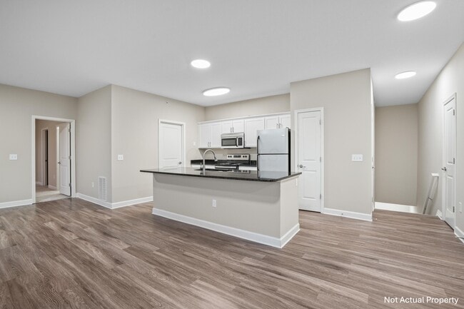 Building Photo - 5151 Foxtail Pine St