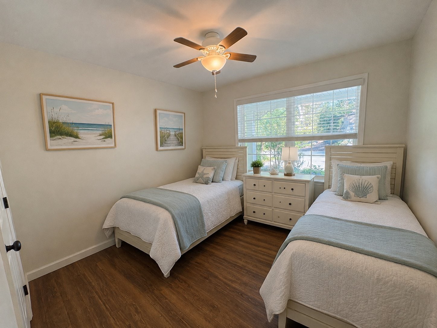 Building Photo - 2094 Fieldcrest Dr