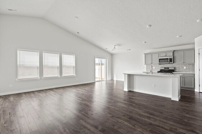 Building Photo - 10419 Rockaway Ridge St