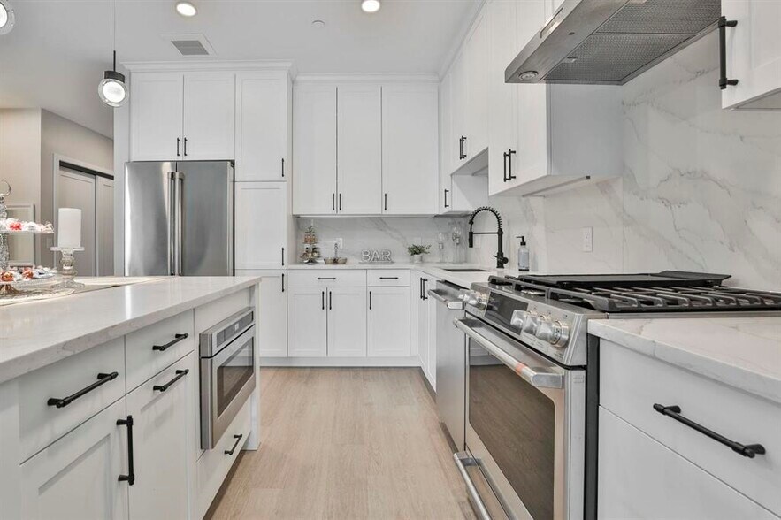 Building Photo - 18 Artisan Dr