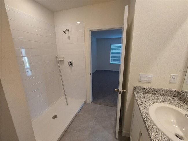 Building Photo - 35735 Sunflower Hl Dr