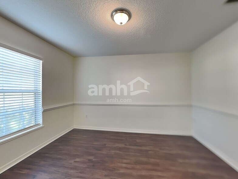 Building Photo - 11997 Mission Creek Ln