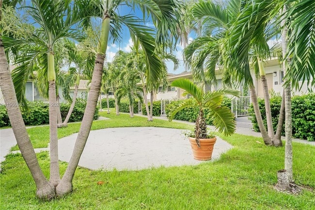 Building Photo - 1050 98th St