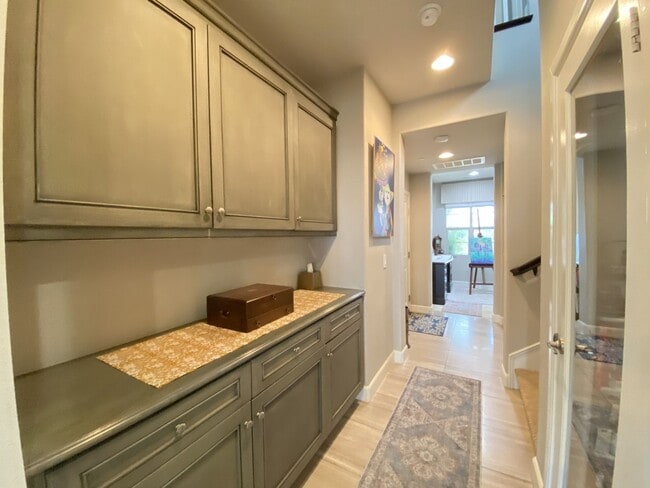 Building Photo - 3BD Home with Amazing Panoramic Ocean Views!