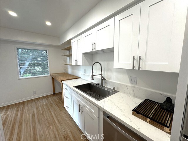 Building Photo - 289 S Barrington Ave