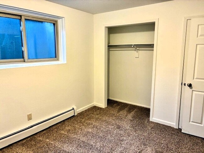 Building Photo - Long Term Rental- Dillon Valley East H 104