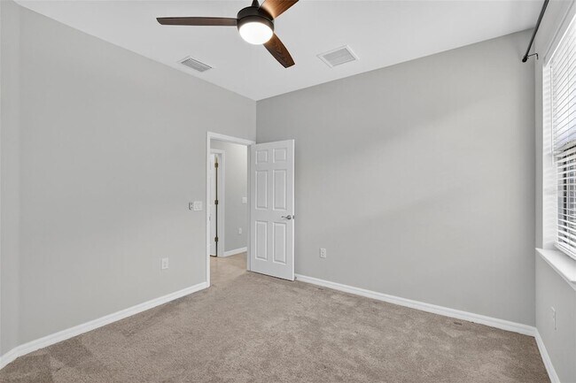 Building Photo - 21008 Fetterbush Pl