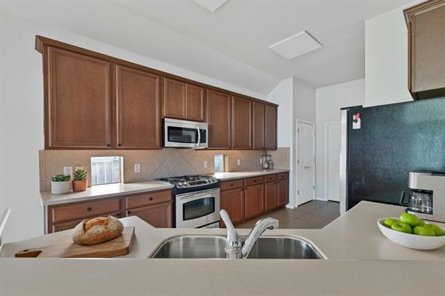 Building Photo - 2808 Cedar Ridge Ln